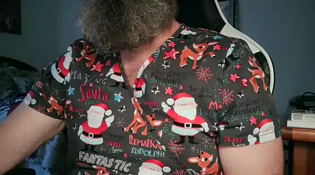 Snapshot of usdirtymikee9 chatting on December 19, 6:45 pm usdirtymikee9 online show from December 19, 6:45 pm