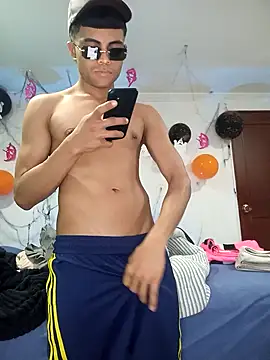 Snapshot of pinedasex777 chatting on October 13, 6:25 pm pinedasex777 online show from October 13, 6:25 pm