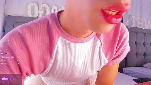 Snapshot of Thiago_jones chatting on January 24, 8:43 pm Thiago jones online show from January 24, 8:43 pm