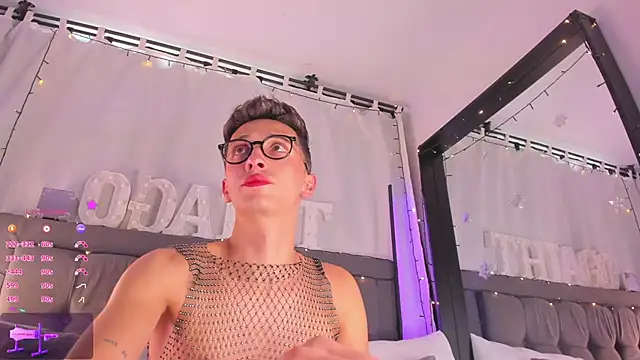 Snapshot of Thiago_jones chatting on February 4, 8:38 pm Thiago jones online show from February 4, 8:38 pm