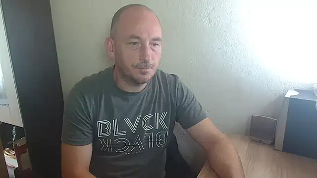 Johan   Barker online show from September 30, 10:41 am