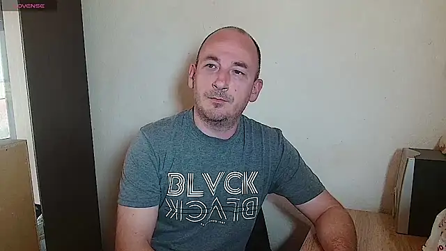 Johan   Barker online show from April 13, 12:06 pm