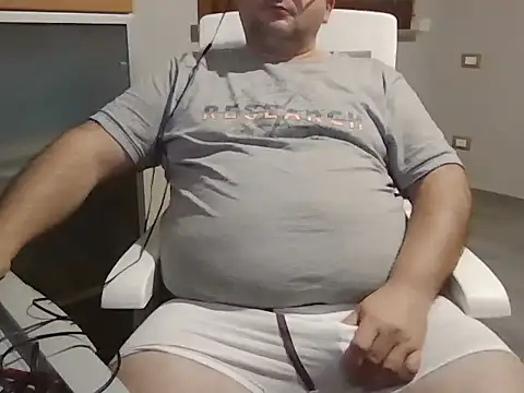 iron boy80 online show from December 16, 9:33 pm