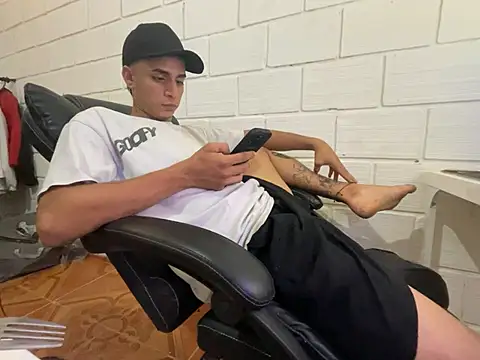 Max TheHorseDick online show from January 11, 3:21 am