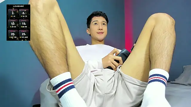 tom Howard online show from December 6, 2:35 am