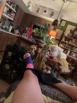 hothole4use online show from April 25, 11:57 pm