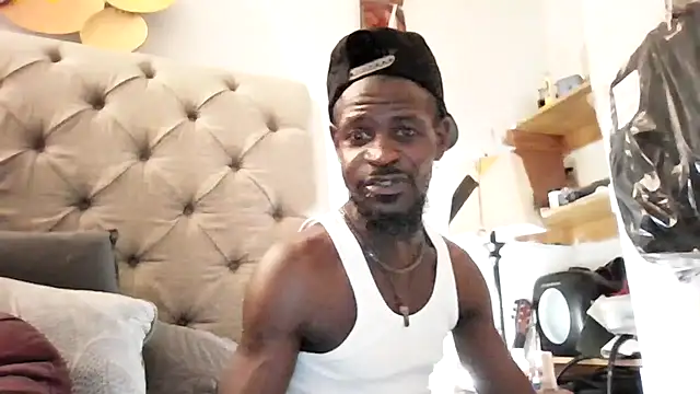 Maculine Stayr online show from October 8, 6:07 am