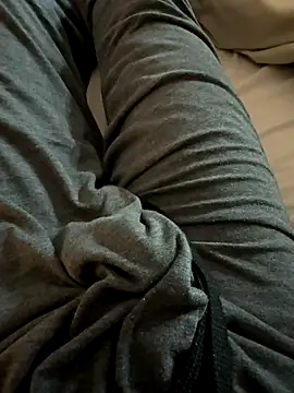 Snapshot of j1991j chatting on September 12, 9:37 pm j1991j online show from September 12, 9:37 pm