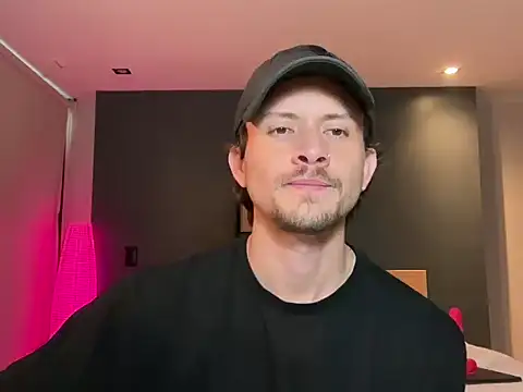 mcklister kinky feets online show from February 13, 10:15 pm