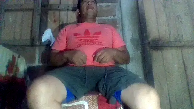 Snapshot of axomen chatting on October 28, 2:47 am axomen online show from October 28, 2:47 am