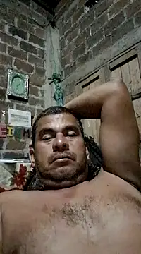 Snapshot of axomen chatting on January 18, 2:29 am axomen online show from January 18, 2:29 am