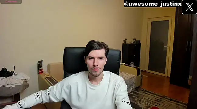 awesomejustin online show from December 2, 11:54 am