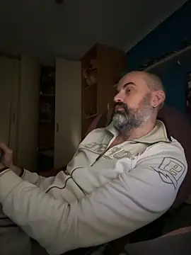 pollito1985 2 online show from September 28, 9:29 am