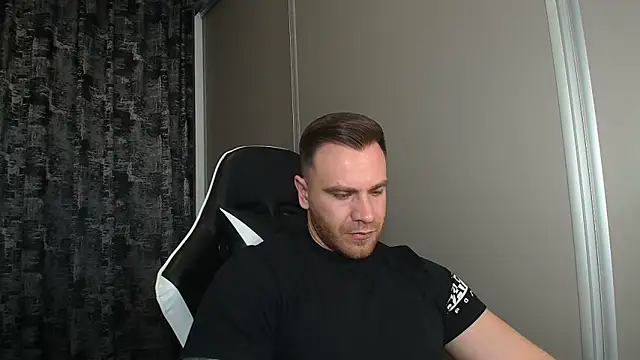 Thori92 online show from March 29, 6:52 pm