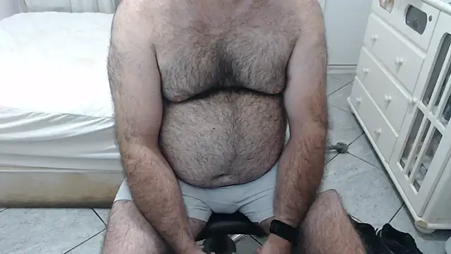 MysterBearMG online show from March 25, 11:20 pm