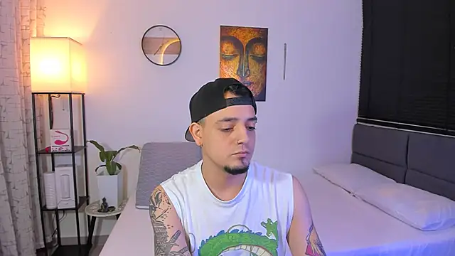 alejandro calderon1 online show from May 31, 4:24 am