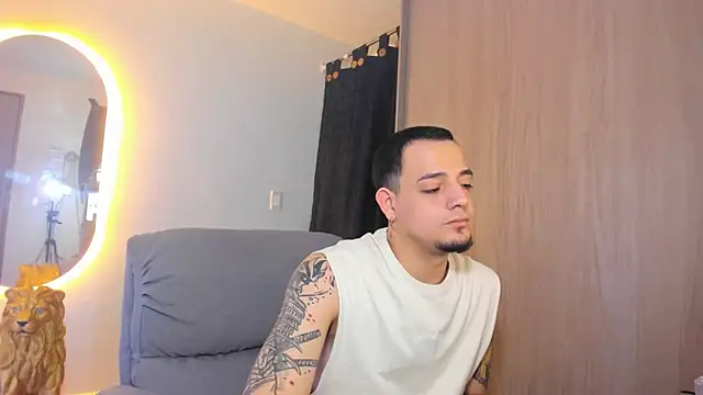 alejandro calderon1 online show from February 11, 6:08 am