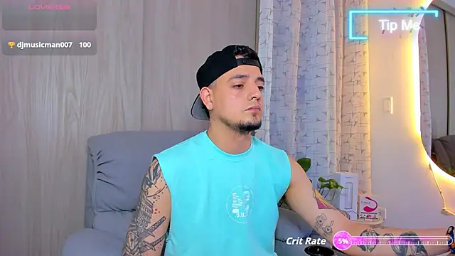 alejandro calderon1 online show from October 3, 4:39 am