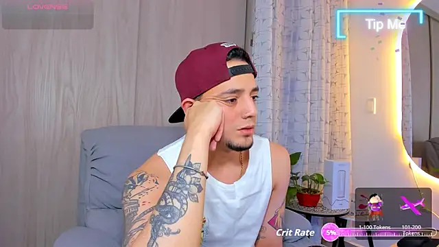 alejandro calderon1 online show from September 21, 3:06 am