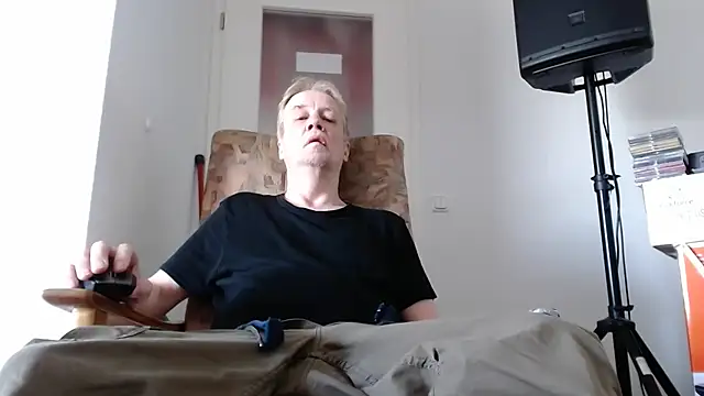 Cordt27 online show from May 30, 4:18 pm