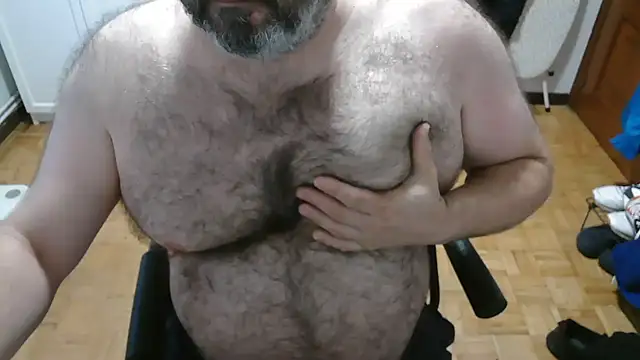 mikeyhotbear online show from July 14, 5:11 am