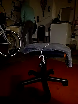 PassiveStute25 online show from November 15, 4:58 am