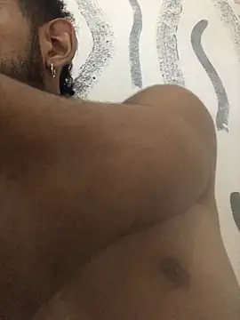 Snapshot of Alessandro__Rossi chatting on February 21, 4:59 pm Alessandro  Rossi online show from February 21, 4:59 pm