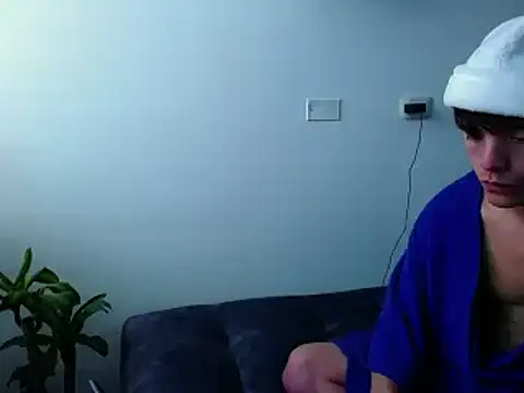 Snapshot of Santiago_kiler chatting on December 24, 2:12 pm Santiago kiler online show from December 24, 2:12 pm