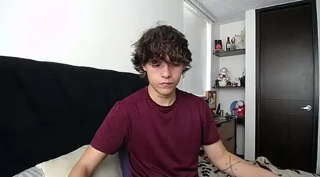 Snapshot of Santiago_kiler chatting on March 3, 5:45 pm Santiago kiler online show from March 3, 5:45 pm