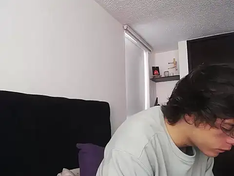 Snapshot of Santiago_kiler chatting on December 2, 4:40 pm Santiago kiler online show from December 2, 4:40 pm