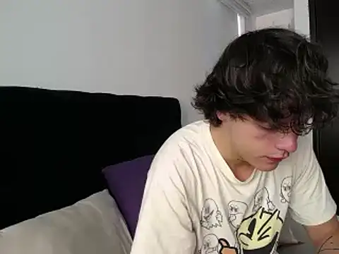 Snapshot of Santiago_kiler chatting on February 10, 2:05 pm Santiago kiler online show from February 10, 2:05 pm