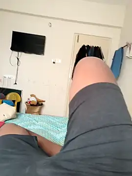 mkmony online show from January 3, 9:04 am