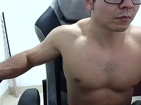 MILCARITAS3 online show from March 25, 8:40 am