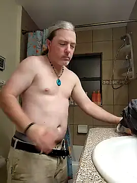 Hotredheadandtoungelasher online show from December 18, 5:26 am