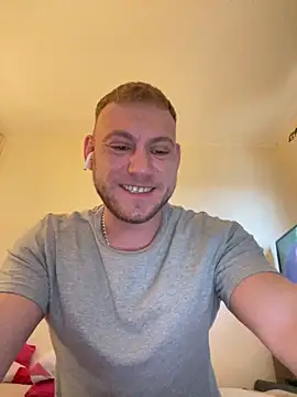 Weestud94 online show from February 1, 3:18 pm