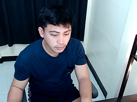 Snapshot of princeJayX chatting on October 28, 1:30 am princeJayX online show from October 28, 1:30 am