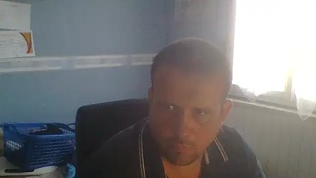 manubm03 online show from September 18, 7:54 am