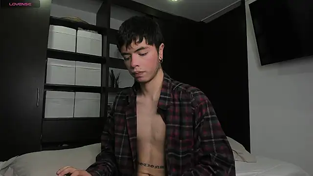 Snapshot of _morghan_ chatting on February 12, 3:29 am  morghan  online show from February 12, 3:29 am