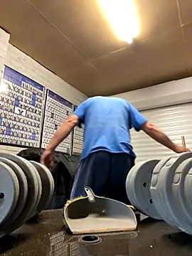 Snapshot of Garry831 chatting on October 28, 11:45 am Garry831 online show from October 28, 11:45 am