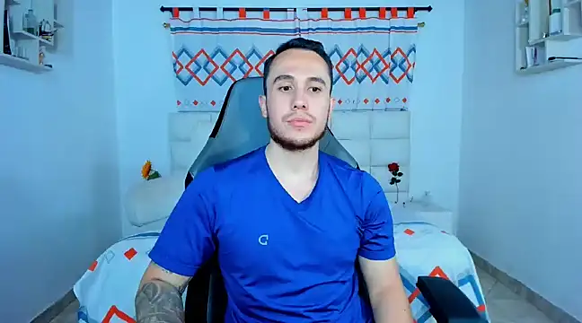 Snapshot of juan__jimenez chatting on December 15, 12:29 am juan  jimenez online show from December 15, 12:29 am