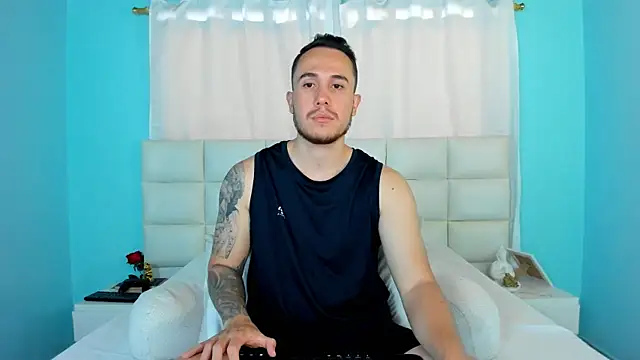 Snapshot of juan__jimenez chatting on October 6, 7:40 pm juan  jimenez online show from October 6, 7:40 pm