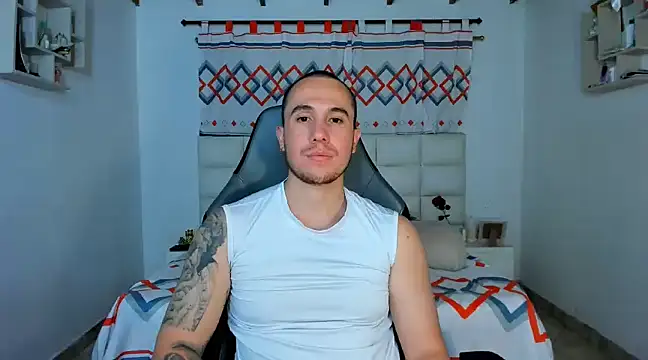 Snapshot of juan__jimenez chatting on March 17, 11:35 pm juan  jimenez online show from March 17, 11:35 pm