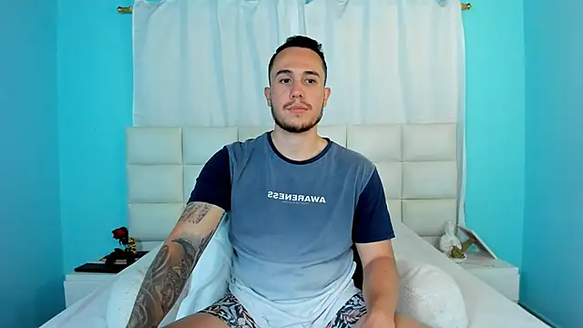 Snapshot of juan__jimenez chatting on October 4, 7:18 pm juan  jimenez online show from October 4, 7:18 pm