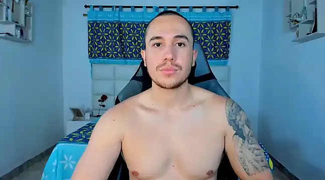 Snapshot of juan__jimenez chatting on February 21, 11:32 pm juan  jimenez online show from February 21, 11:32 pm