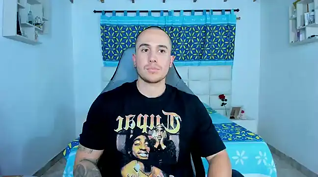 Snapshot of juan__jimenez chatting on January 25, 1:10 am juan  jimenez online show from January 25, 1:10 am