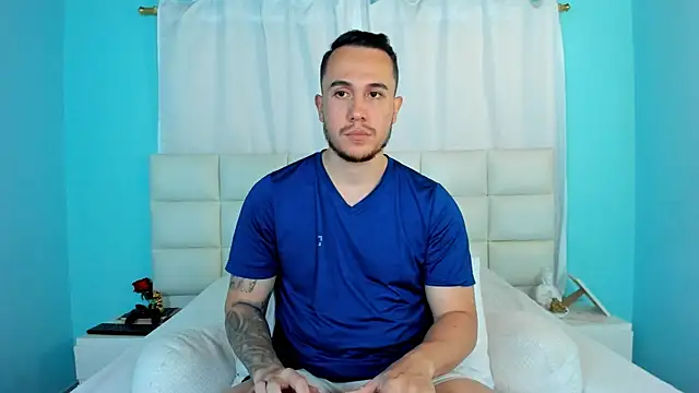 Snapshot of juan__jimenez chatting on October 3, 6:13 pm juan  jimenez online show from October 3, 6:13 pm