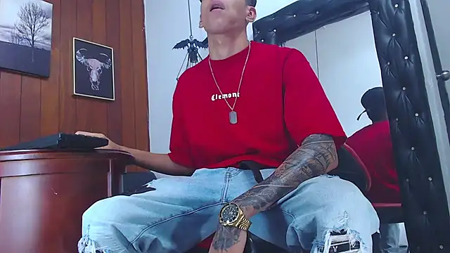 Snapshot of GaboReyes chatting on September 28, 4:32 am GaboReyes online show from September 28, 4:32 am