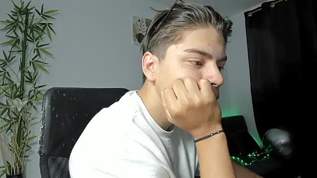 Giordano Russo online show from January 23, 1:45 pm