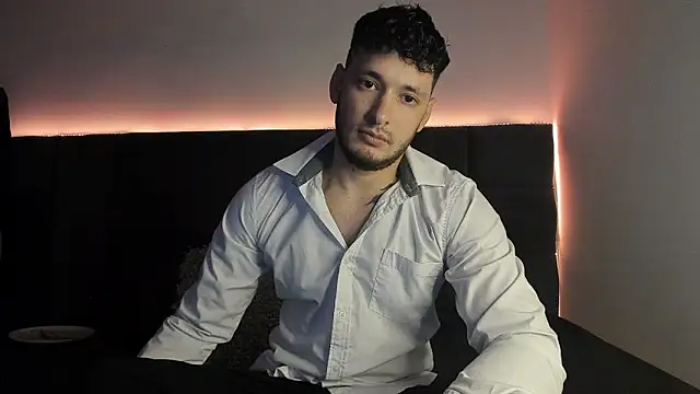 Snapshot of alejandro__2 chatting on September 16, 5:14 pm alejandro  2 online show from September 16, 5:14 pm