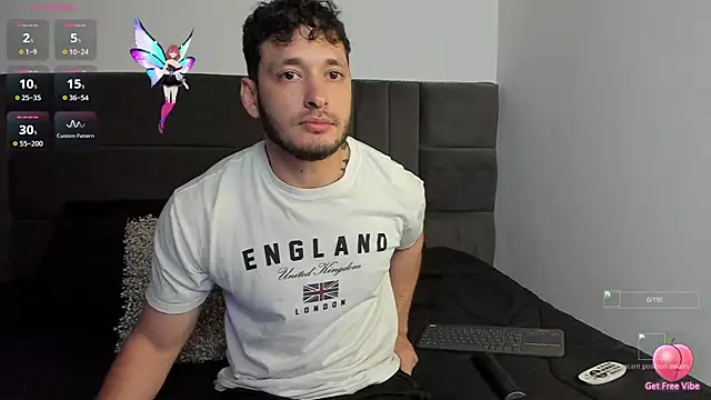 Snapshot of alejandro__2 chatting on October 22, 4:54 pm alejandro  2 online show from October 22, 4:54 pm